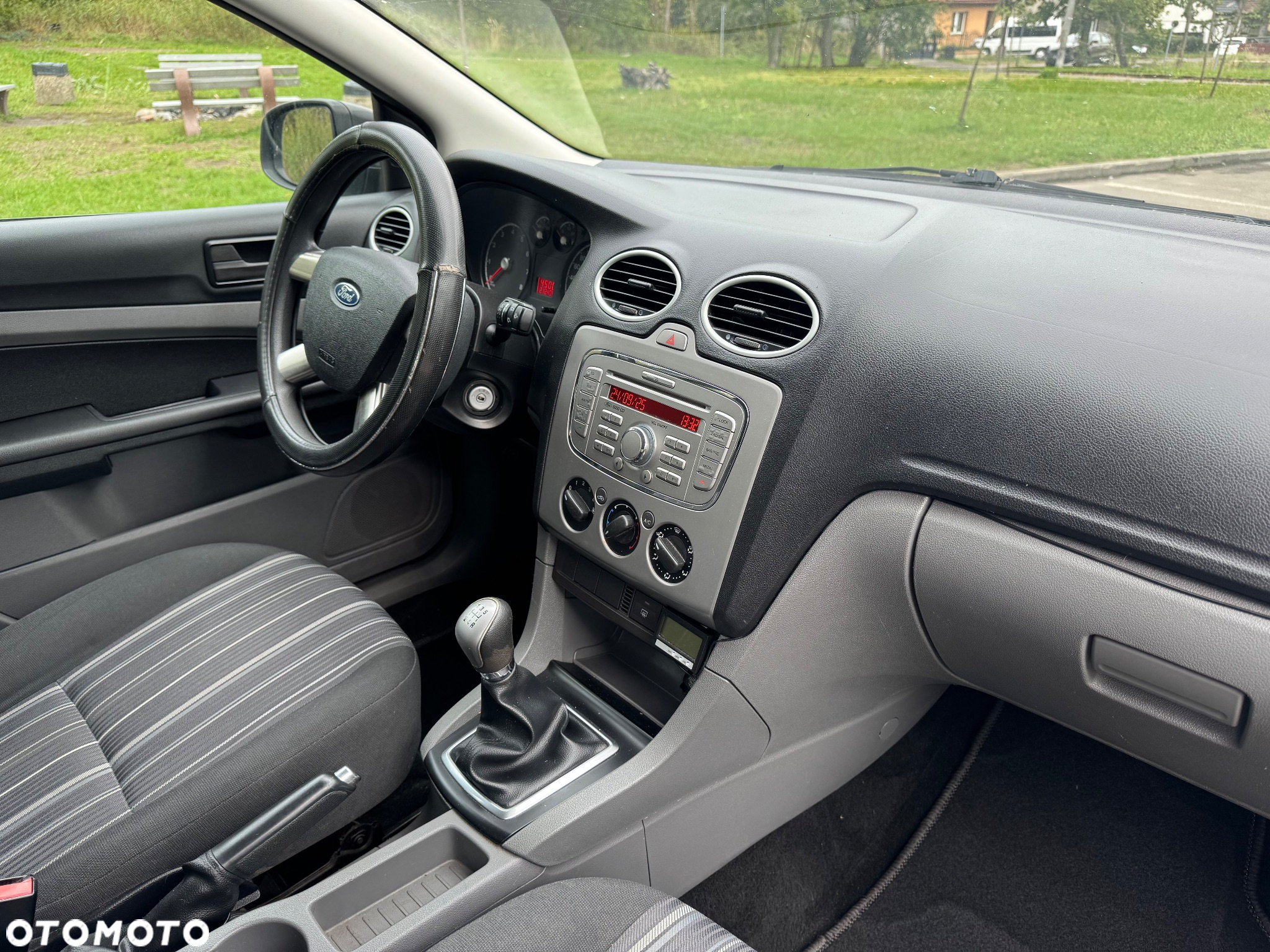 Ford Focus 1.6 Ambiente - 10