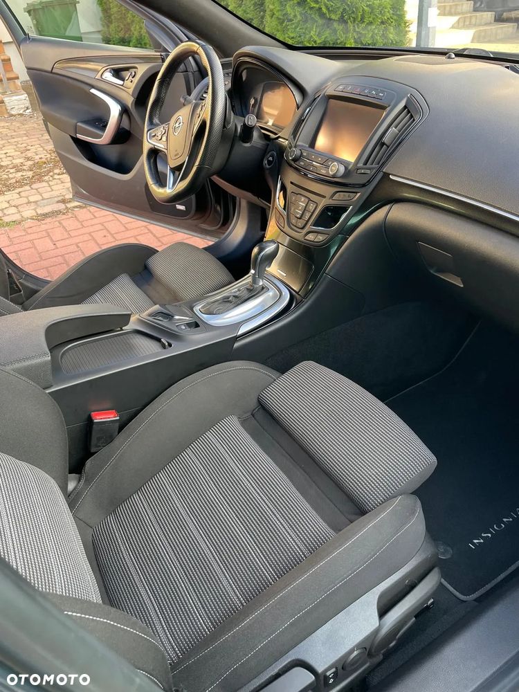 Opel Insignia - 8