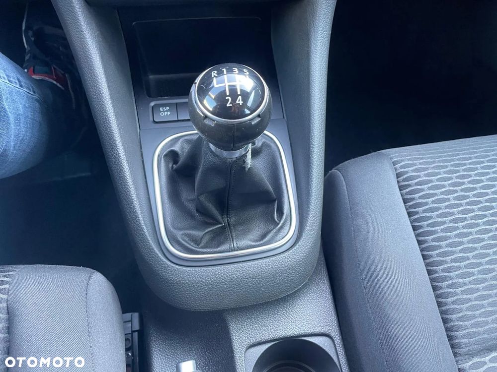 Volkswagen Golf 1.6 Comfortline - 11