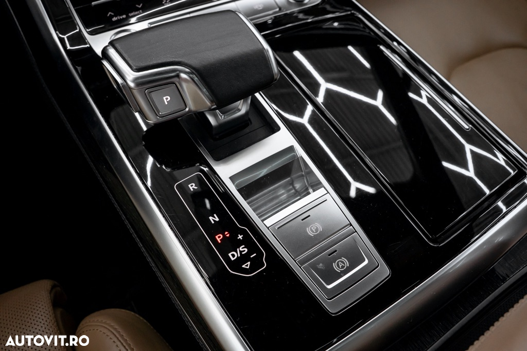 Audi Q7 55 TFSI quattro Tiptronic MHEV S Line - 35