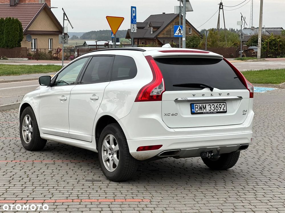 Volvo XC 60 D4 AWD Momentum - 3