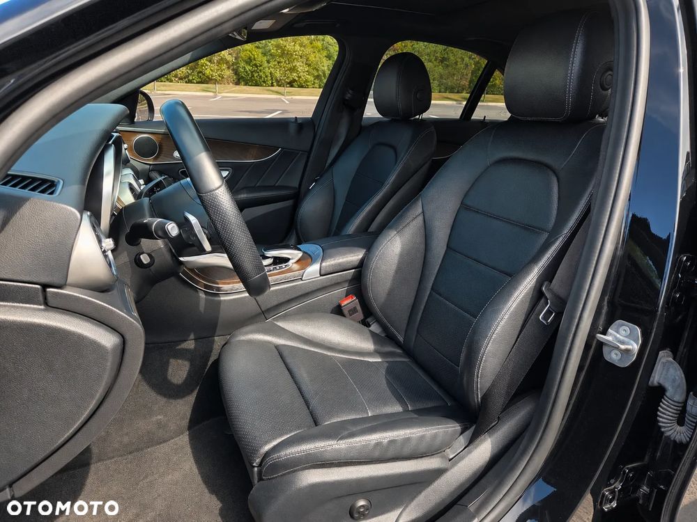Mercedes-Benz Klasa C 300 9G-TRONIC - 11