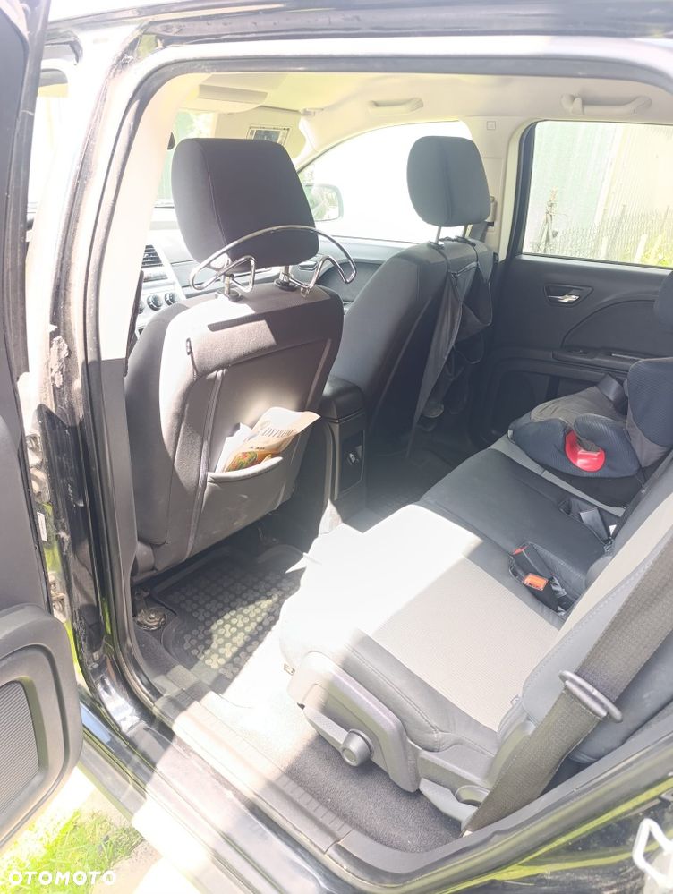 Dodge Journey - 8
