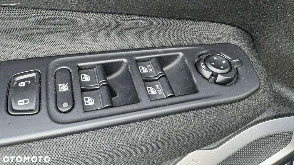 Jeep Renegade - 29