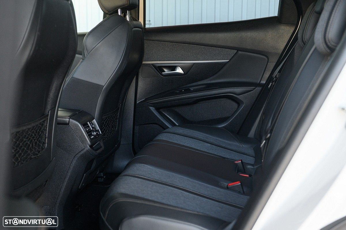 Peugeot 3008 1.2 PureTech GT Line EAT8 - 37