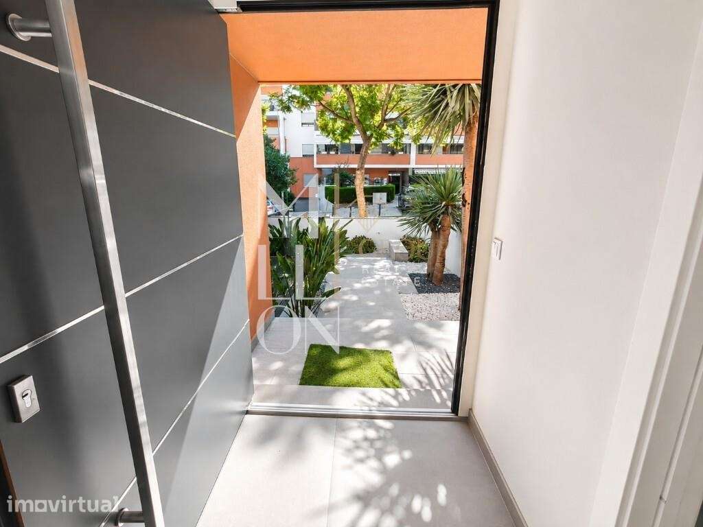 Moradia T3 Nova de Luxo com Piscina Privativa no Barranco do Rodrigo | - Grande imagem: 3/51