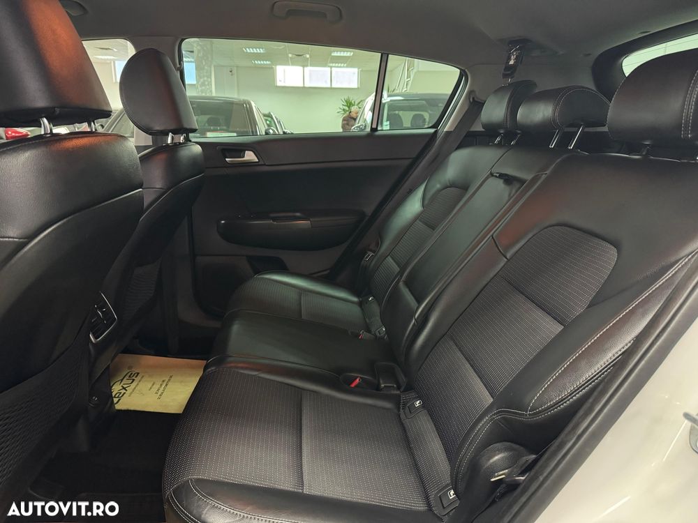 Kia Sportage 2.0 CRDI 4WD Automatik Dream-Team Edition - 6