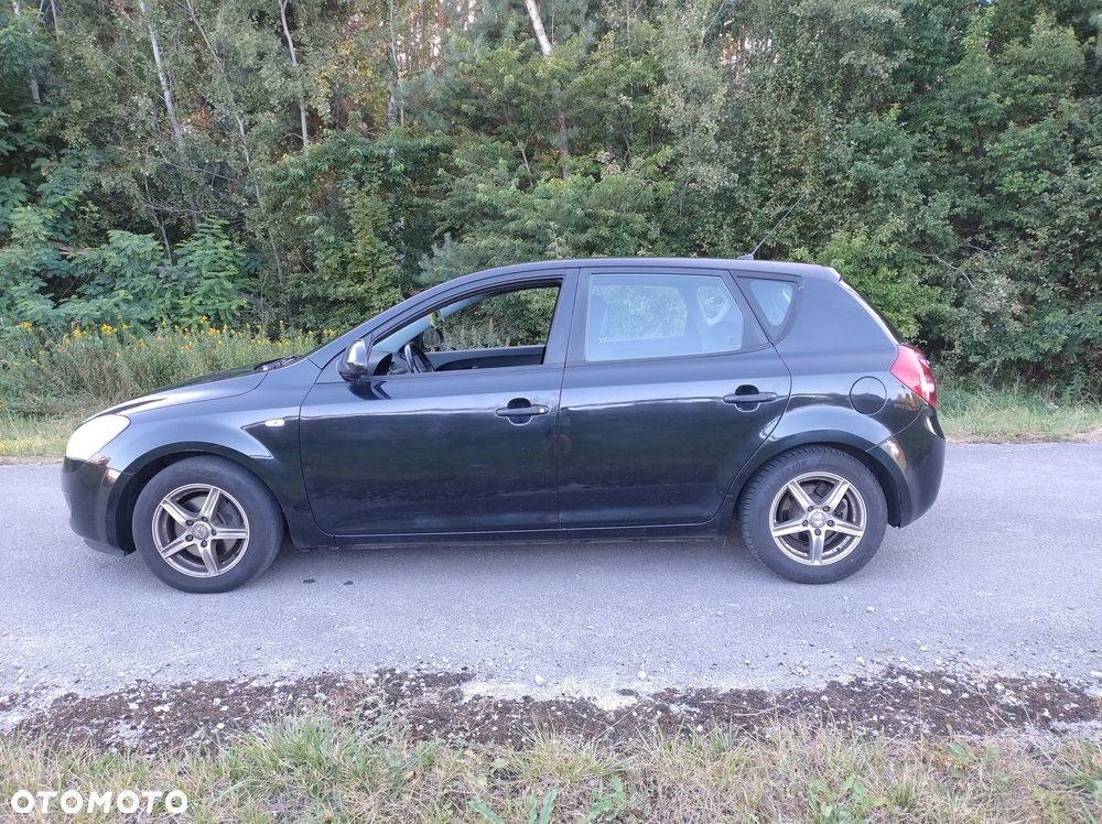 Kia Ceed - 5
