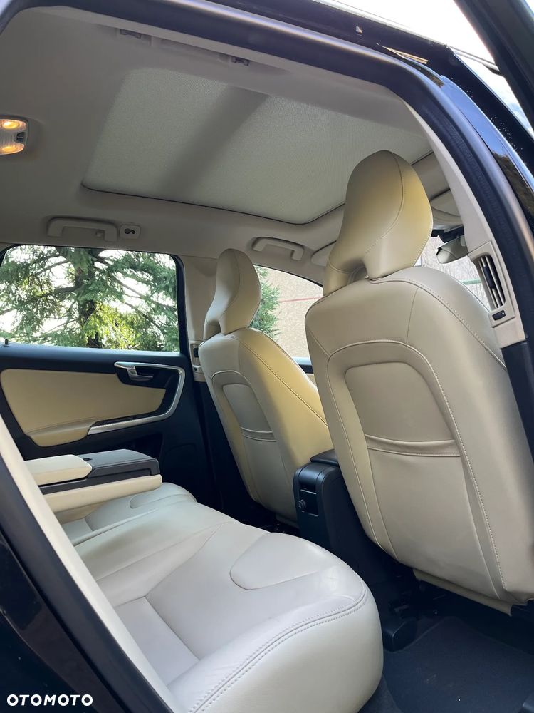 Volvo XC 60 D4 AWD Summum - 27
