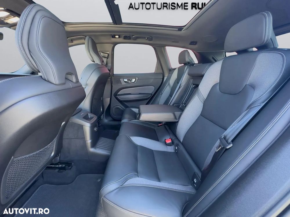 Volvo XC 60 T6 AWD Recharge Plus Dark - 13