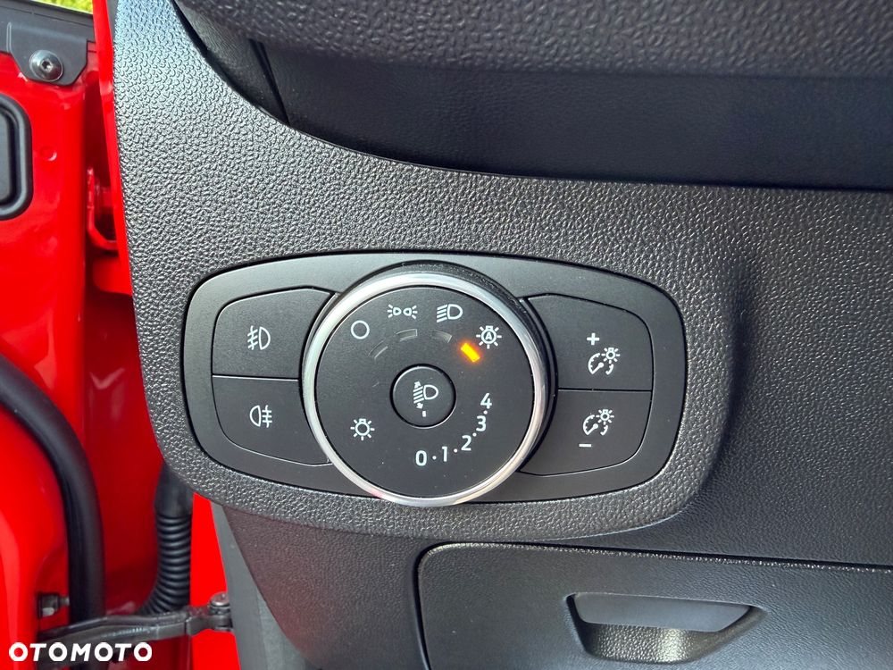 Ford Fiesta 1.0 EcoBoost S&S ST-LINE - 25