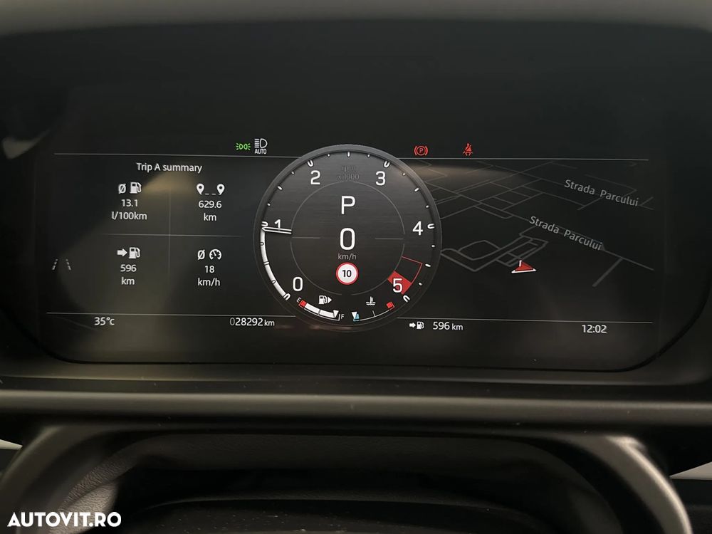 Land Rover Defender - 11