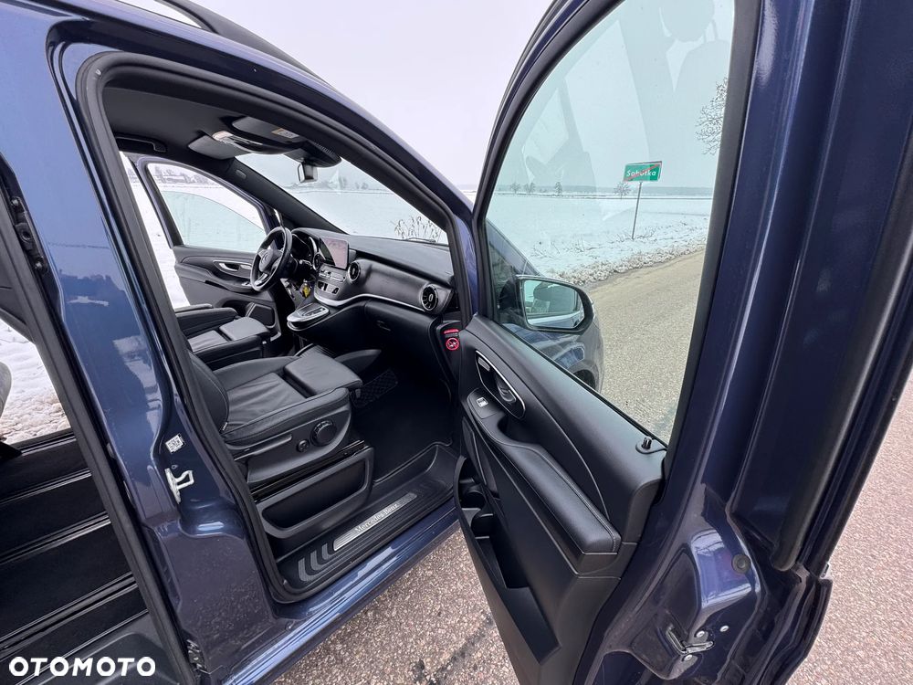 Mercedes-Benz Klasa V 300 d extralang 4Matic 9G-TRONIC Avantgarde Edition Edition 2023 - 21