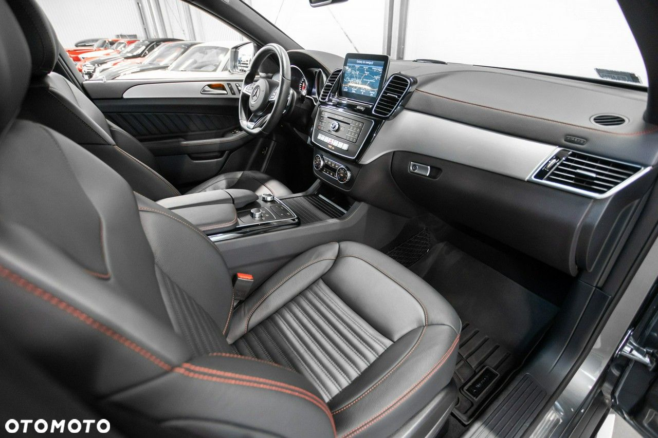 Mercedes-Benz GLE - 22