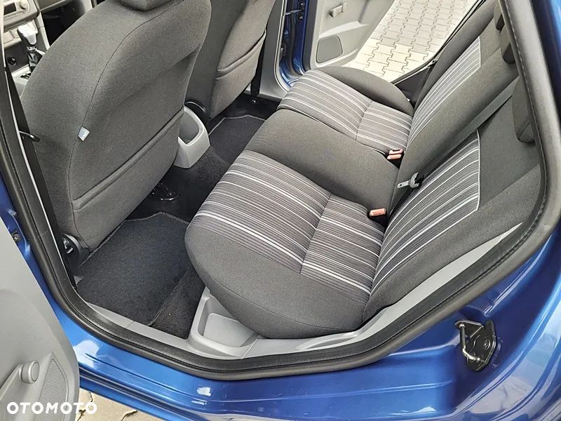 Ford Focus 1.6 16V Ambiente - 29
