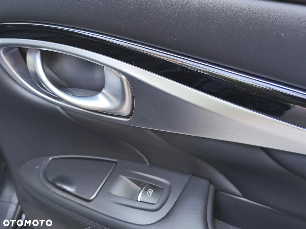 Infiniti M M30d S - 19