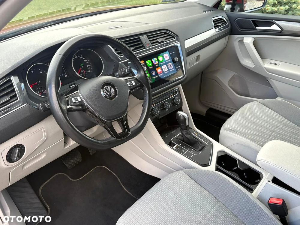 Volkswagen Tiguan - 10