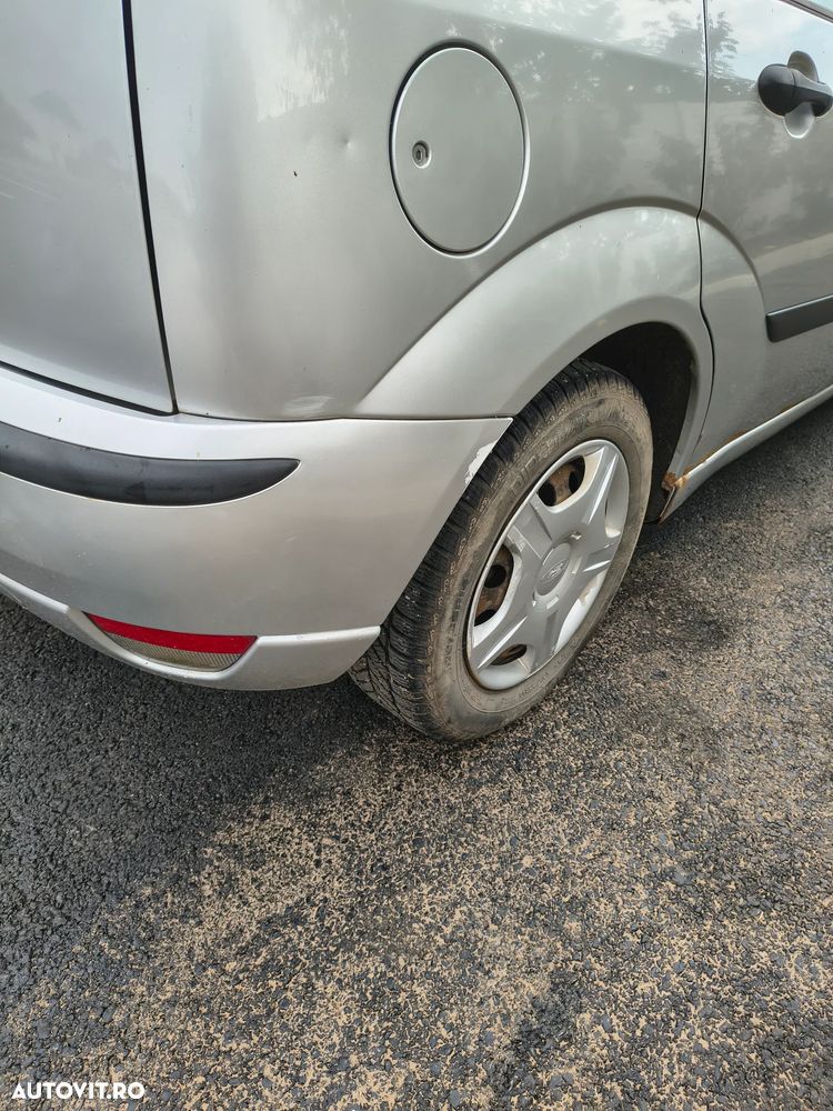 Ford Focus 1.6i 16V - 6