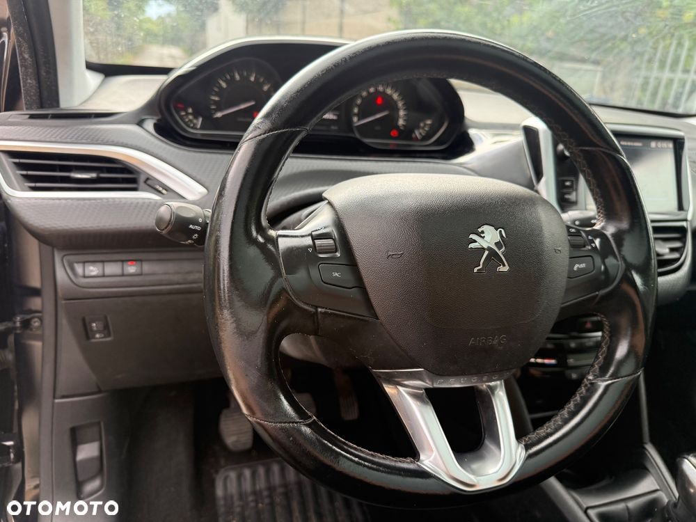 Peugeot 208 1.2 PureTech Allure S&S - 8