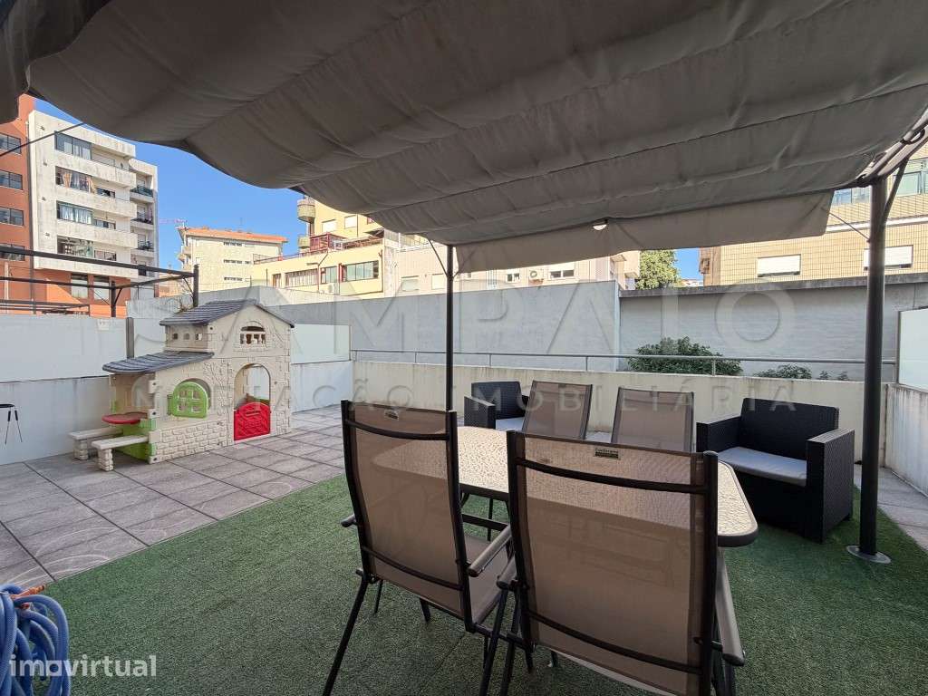 Apartamento T2 - Baguim do Monte - C/ Terraço! - Grande imagem: 2/36