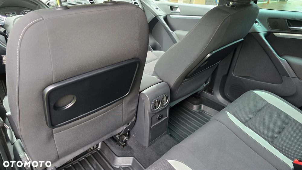 Volkswagen Tiguan 2.0 TDI 4Mot Perfectline R-Style - 9