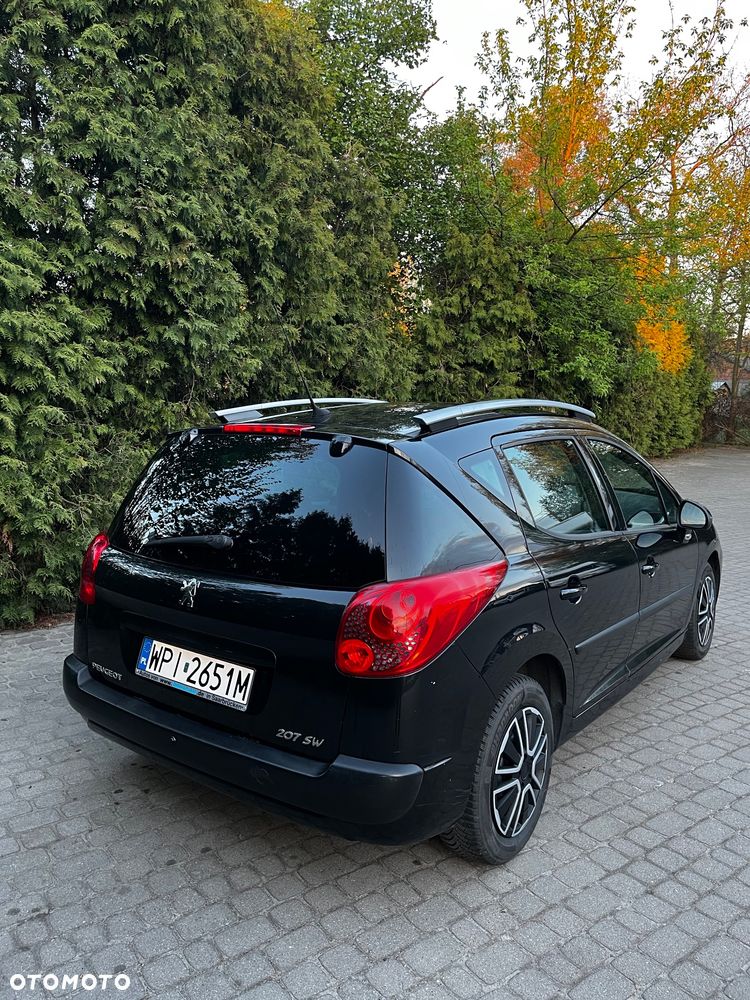 Peugeot 207 1.4 - 5