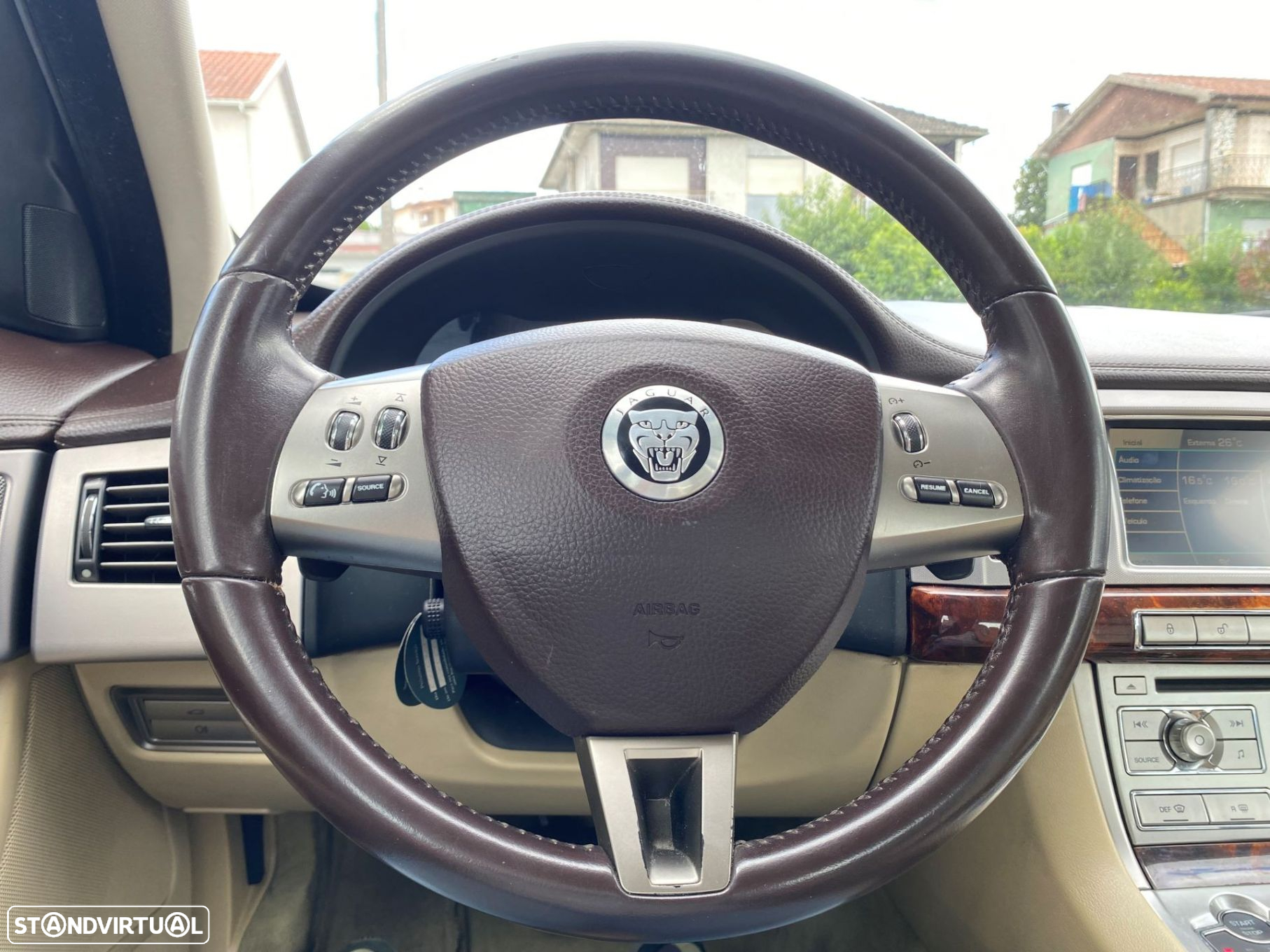 Jaguar XF 3.0 D V6 Premium Luxury - 19