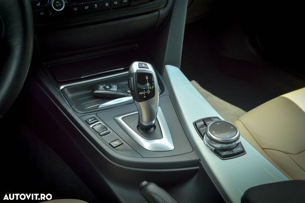BMW Seria 3 320d DPF Aut. Edition Exclusive - 36