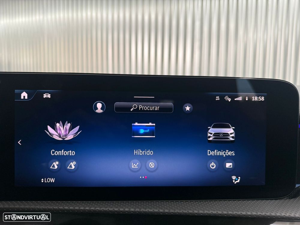 Mercedes-Benz A 250 e AMG Line - 18