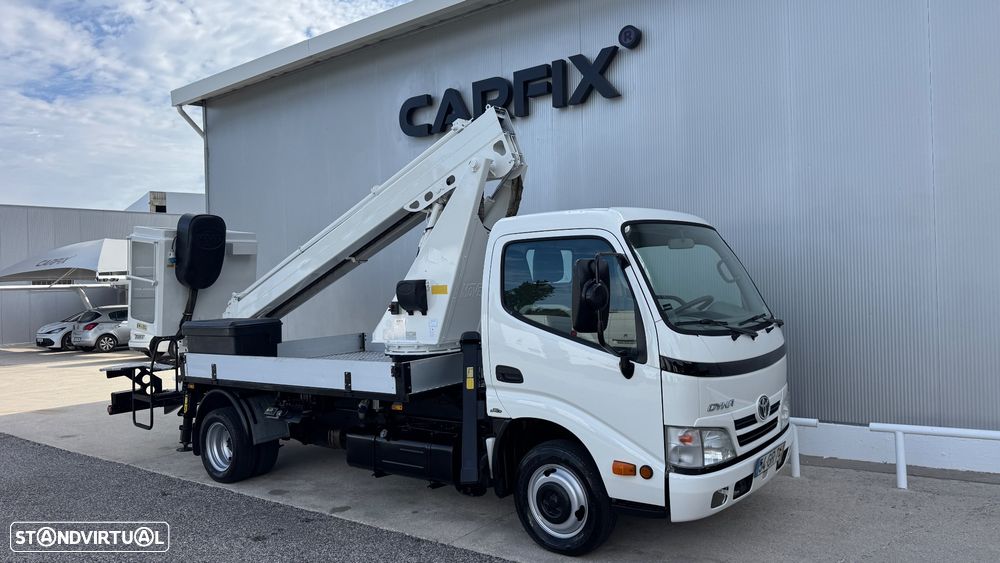 Toyota Dyna 3.0 D-4D C/ Cesto Elevatório - 9