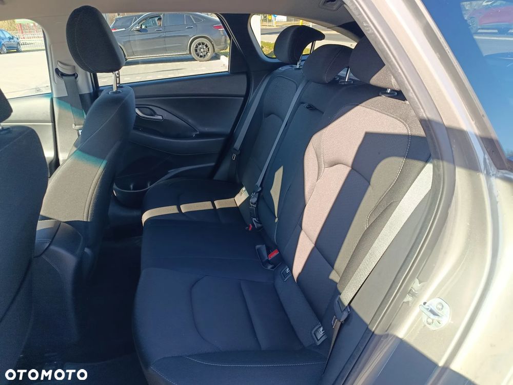 Hyundai i30 1.4 T-GDI Comfort DCT - 12