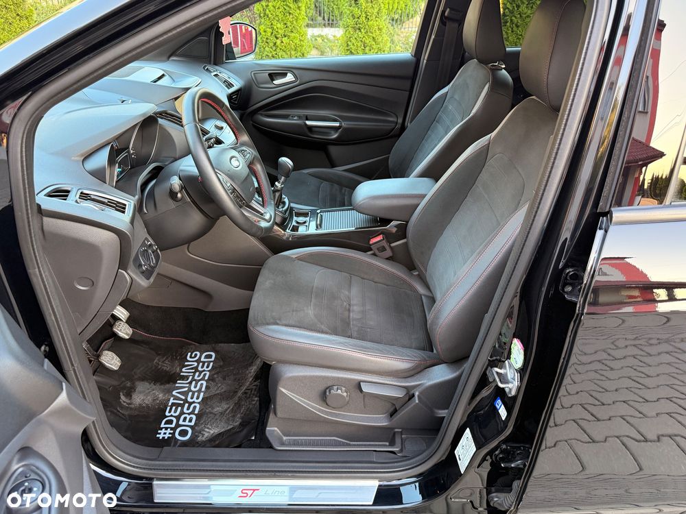 Ford Kuga 2.0 TDCi FWD ST-Line - 19