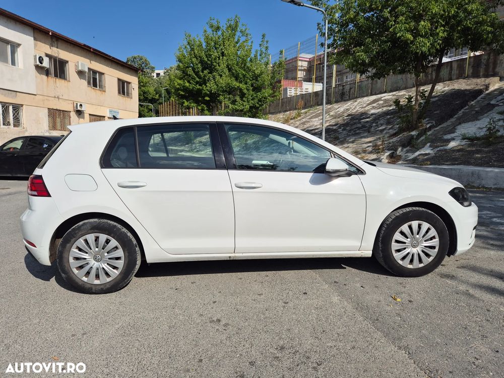 Volkswagen Golf - 5