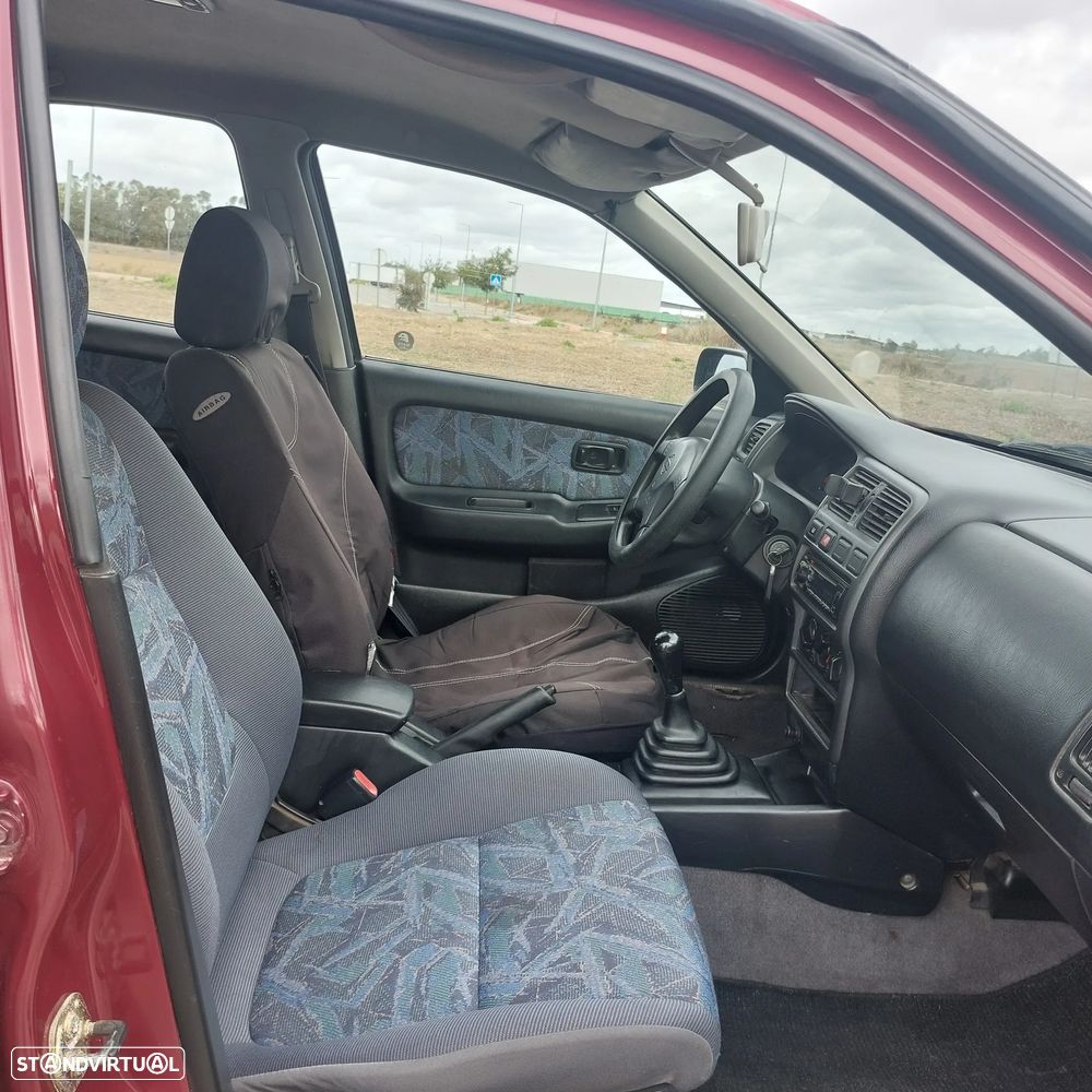 Nissan Almera 1.4 SR - 10