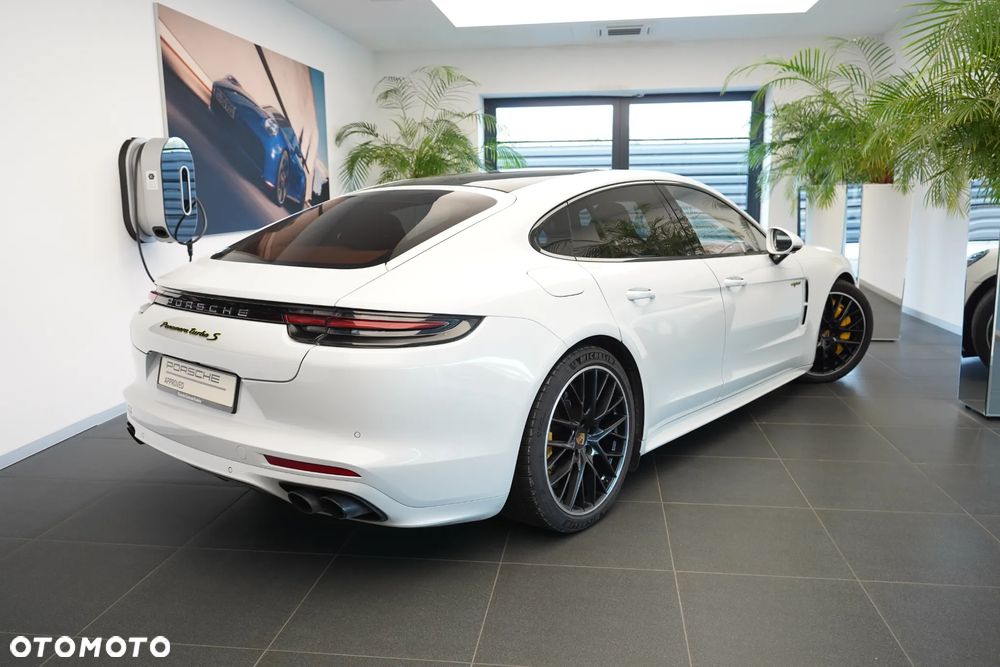 Porsche Panamera Turbo S e-Hybrid - 5
