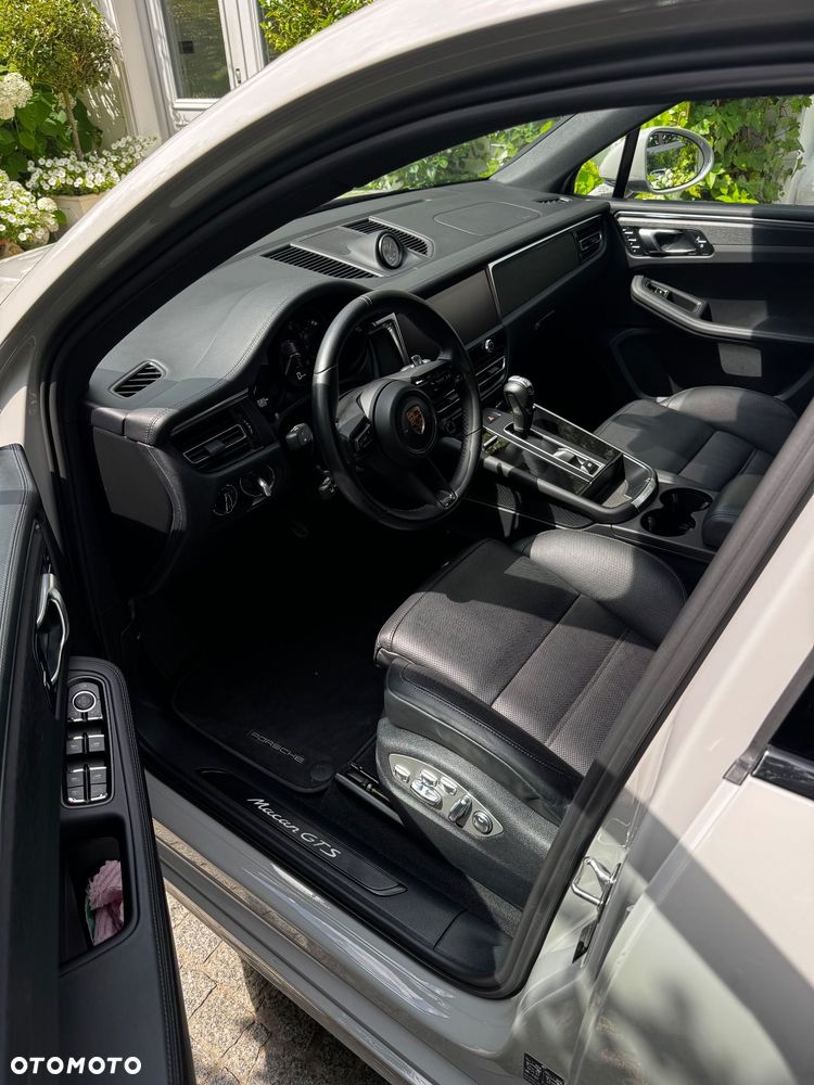 Porsche Macan - 10
