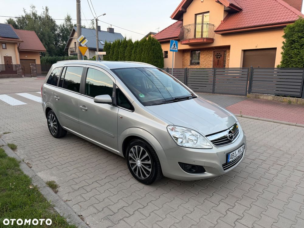 Opel Zafira 1.8 Easytronic Family Plus - 1