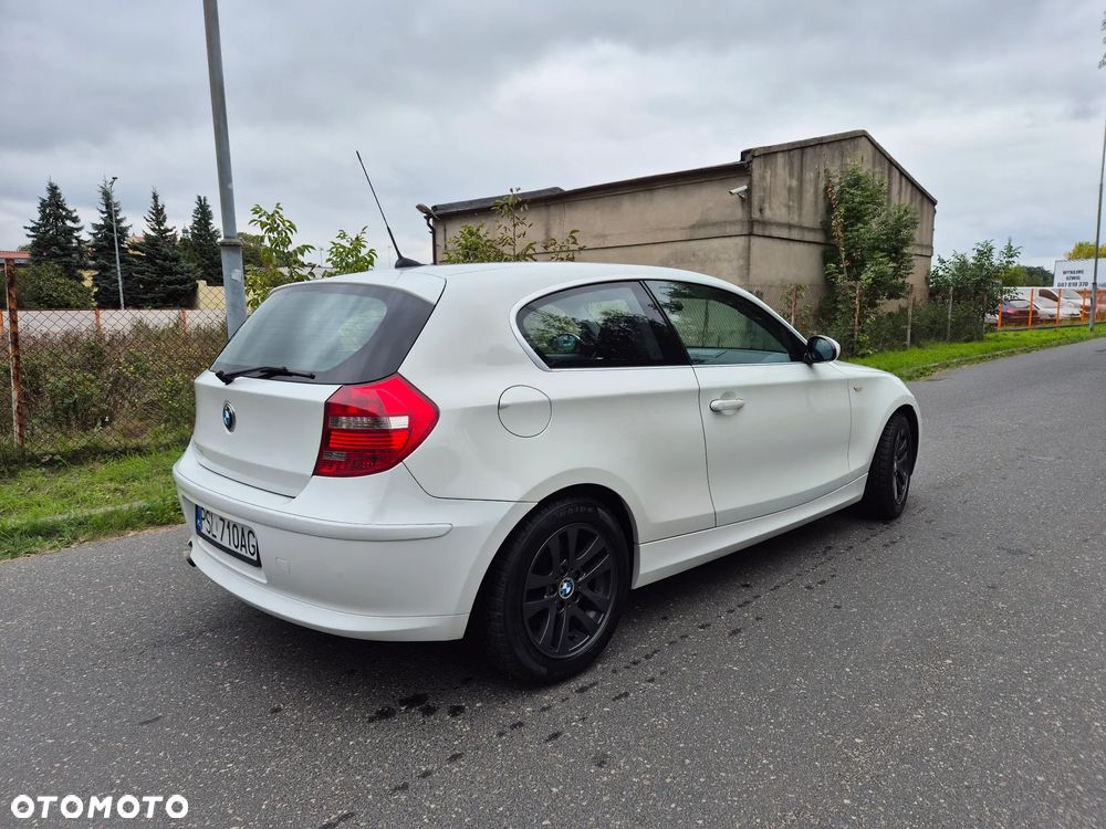 BMW Seria 1 118d Sport Line - 5