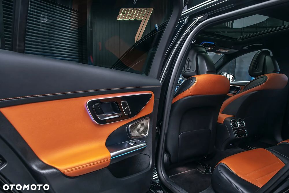 Mercedes-Benz Klasa C 300 mHEV 4-Matic AMG - 26
