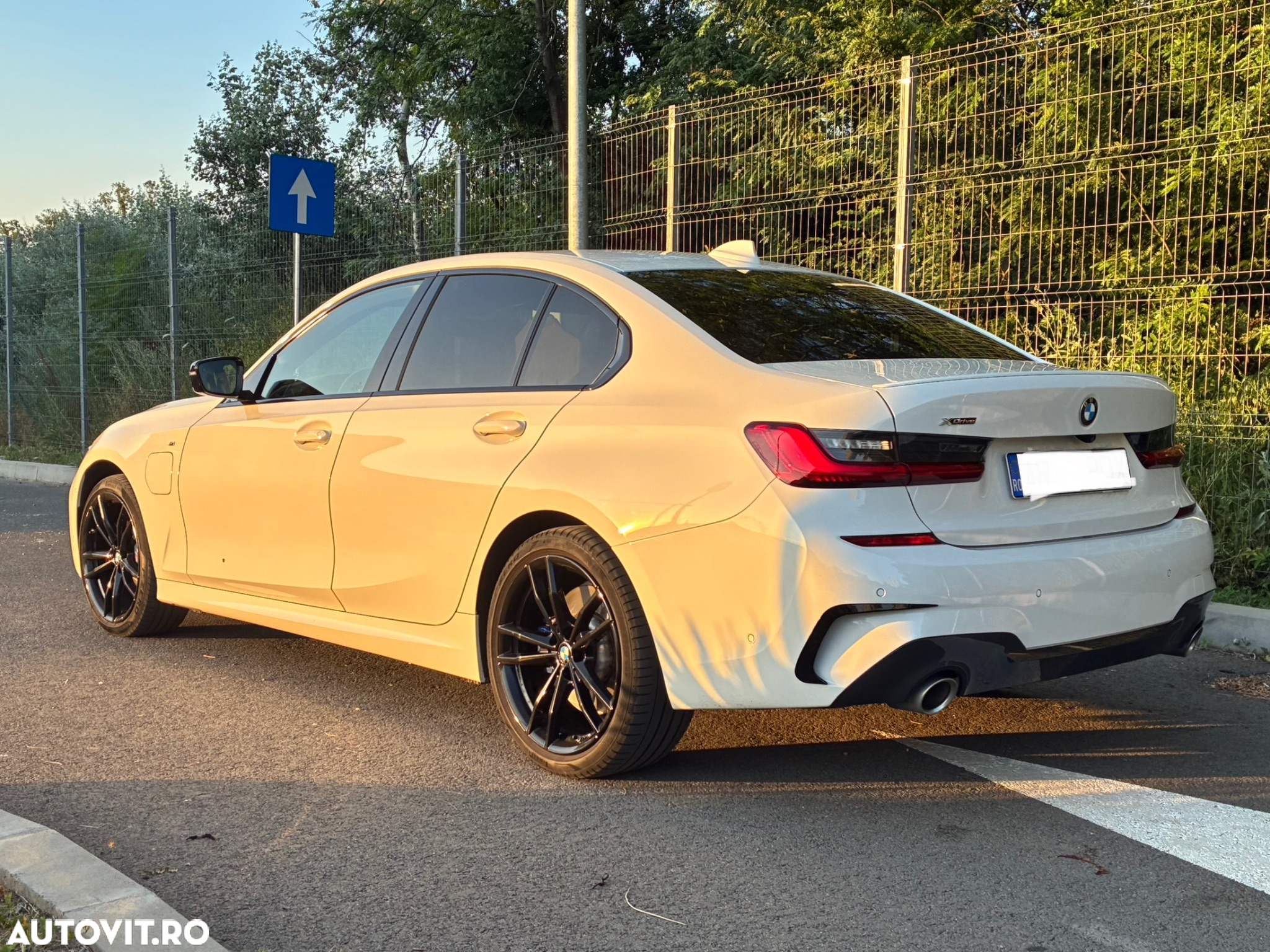 BMW Seria 3 330e xDrive AT PHEV - 4