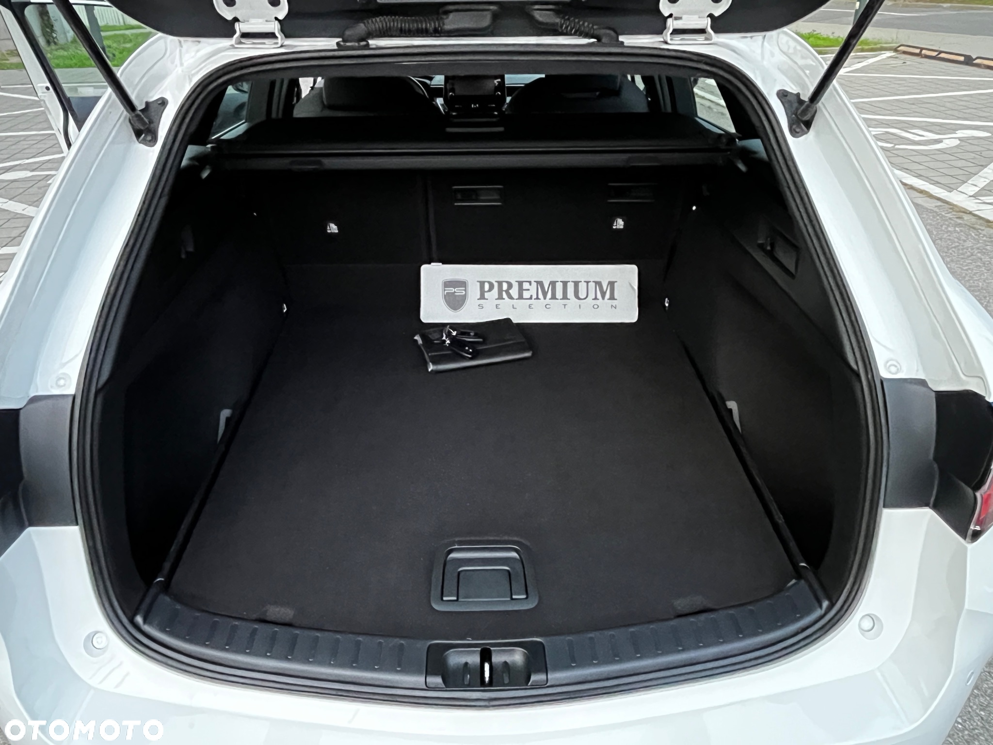 Toyota Corolla 1.8 Hybrid Comfort - 40