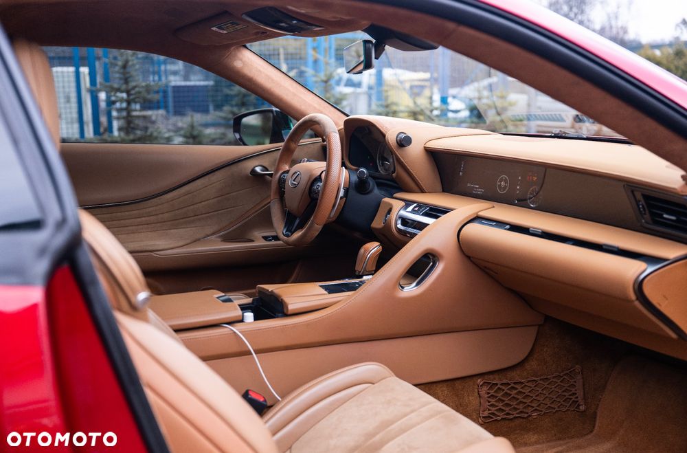Lexus LC 500 Superturismo - 23