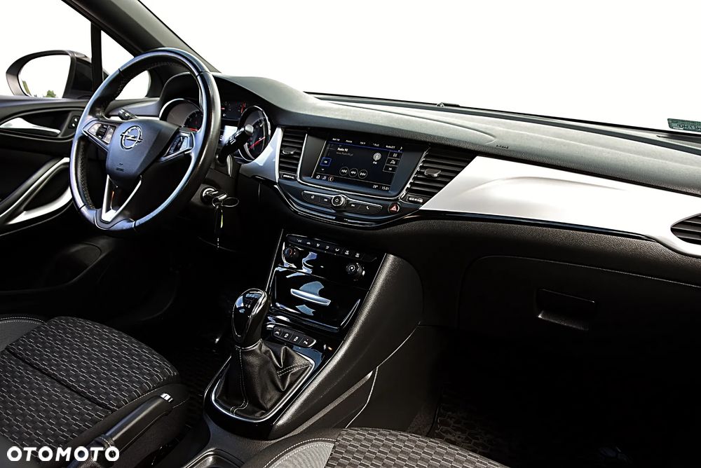 Opel Astra V 1.2 T GS Line S&S - 24