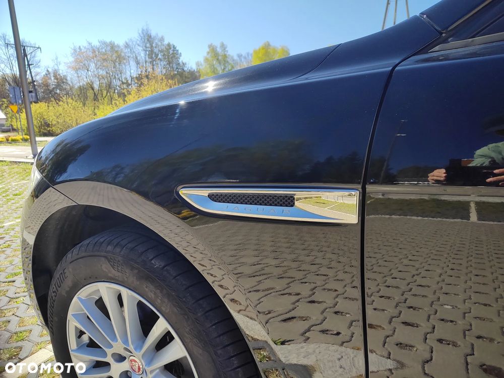 Jaguar F-Pace 20d AWD Pure - 6
