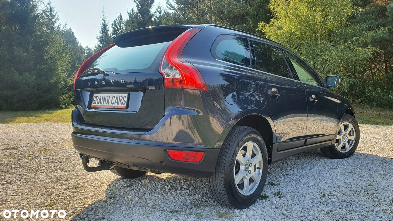 Volvo XC 60 D4 Momentum - 3