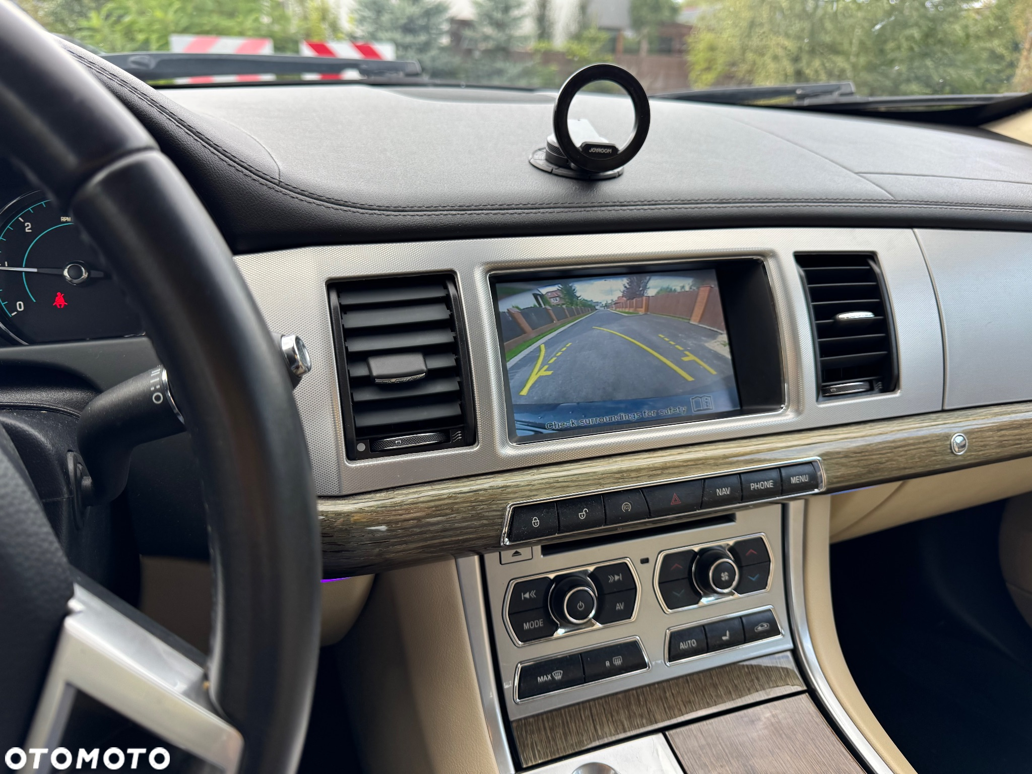 Jaguar XF 2.2 D Premium Luxury - 3