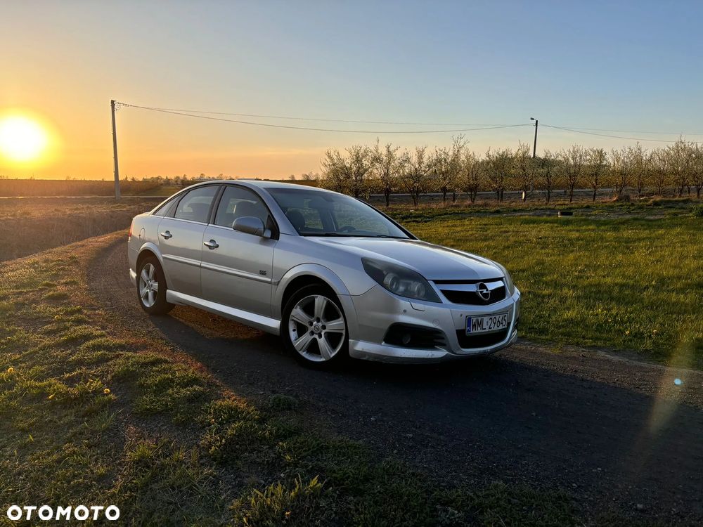 Opel Vectra 1.9 CDTI Sport / GTS ActiveSelect - 1