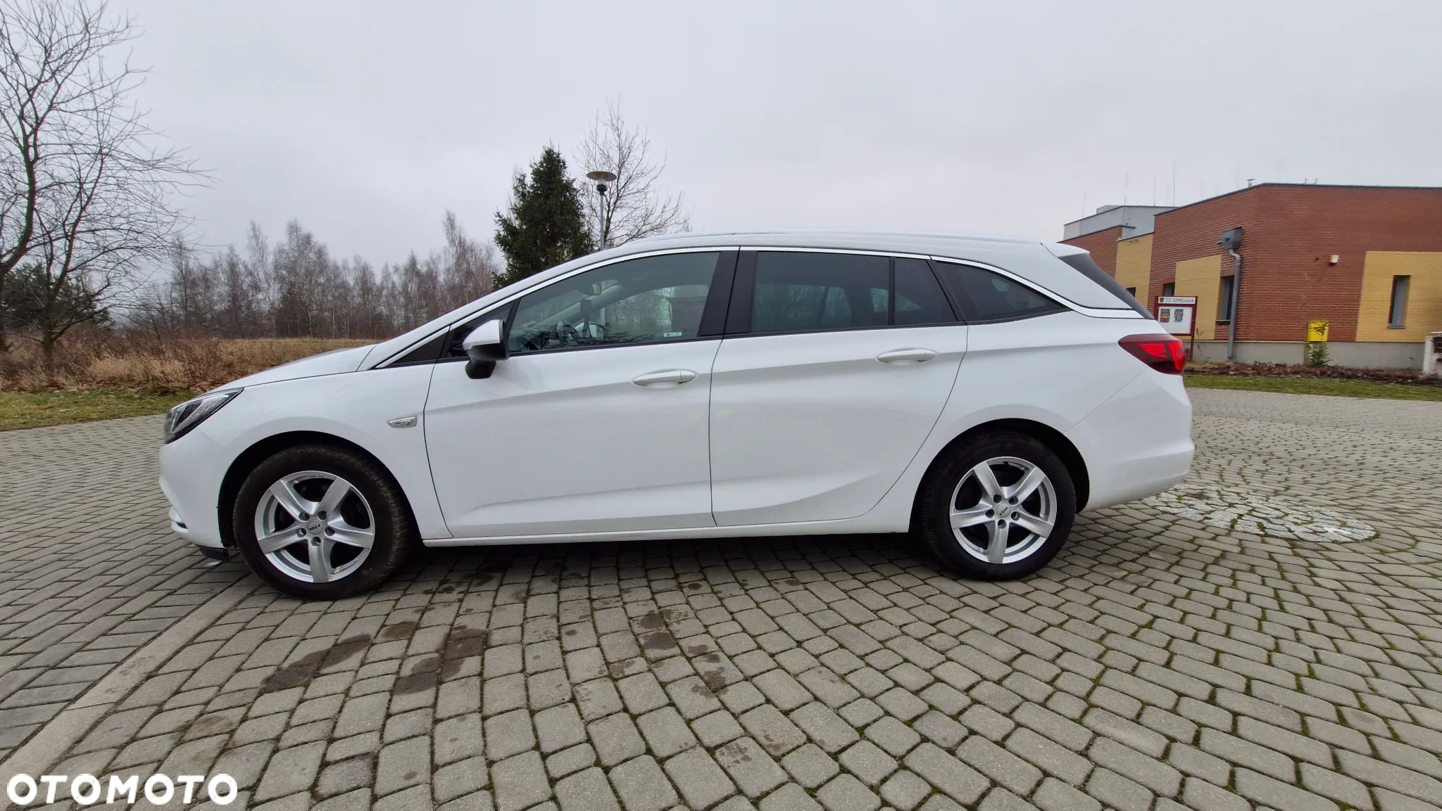 Opel Astra 1.6 D Start/Stop Sports Tourer Business - 6