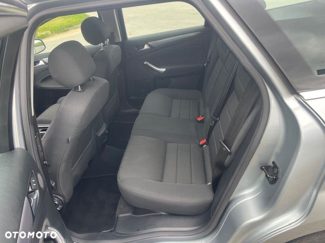 Ford Mondeo - 13