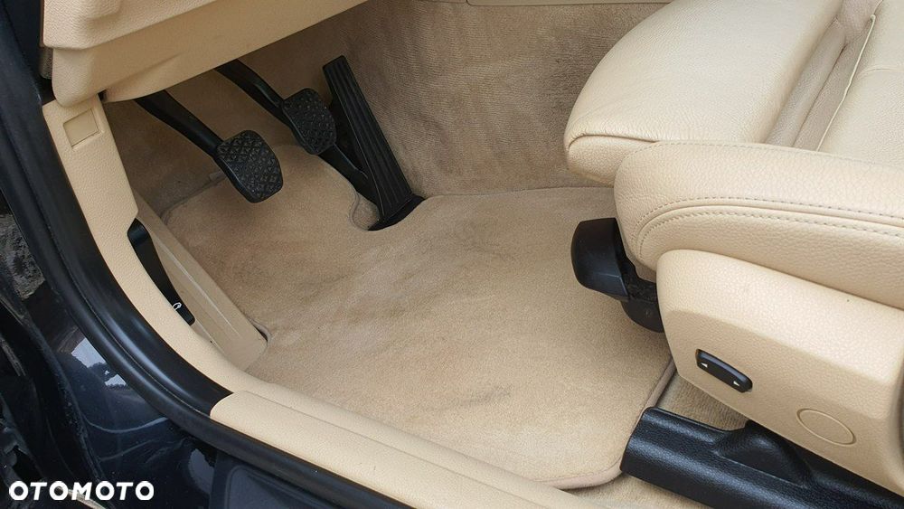 BMW Seria 3 320i - 15